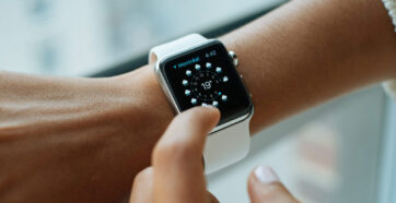 smart-watch-821557_1920